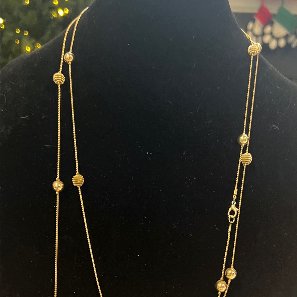 Elegant Gold tone smooth and coiled ball   Necklace 35 inch long chain